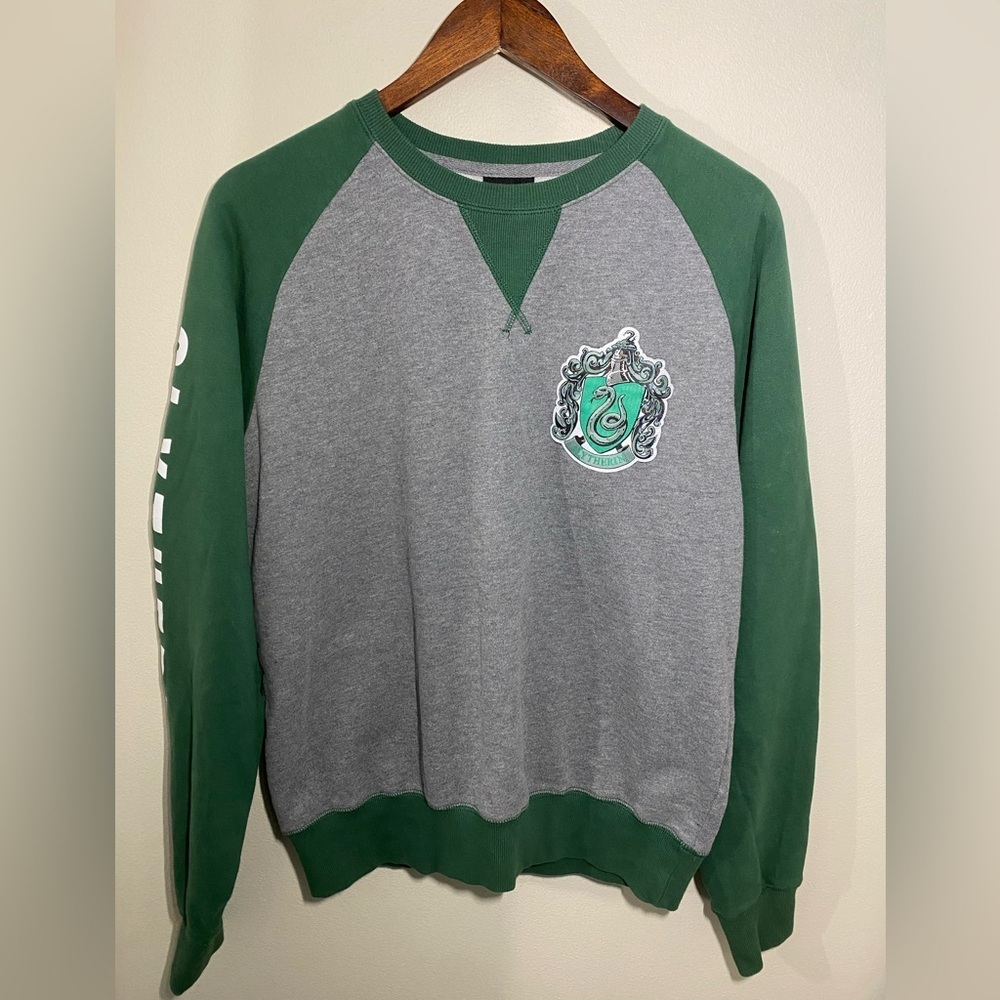 Harry Potter Slytherin Sweatshirt | Universal Wizarding World (Size: XS) New! - Picture 2 of 9